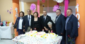 Solofra: La comunità di Sant’Agata Irpina, in festa per i 100 Anni della Signora Maria Carpentieri.