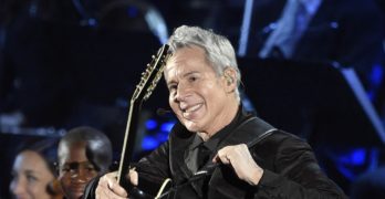 Sanremo 2018, il conduttore sarà Claudio Baglioni