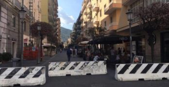 Salerno, in centro compaiono le barriere “antiterrorismo”