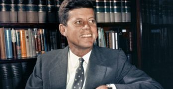 USA: desecretati 2800 file sull’assasssinio del Presidente J.F.Kennedy