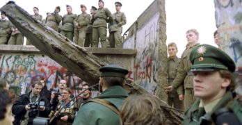 Berlino, 30 anni fa il crollo del muro