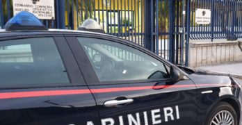 AVELLINO – FERMATO SENZA PATENTE E IN POSSESSO DI HASHISH: VENTENNE DENUNCIATO PER SPACCIO